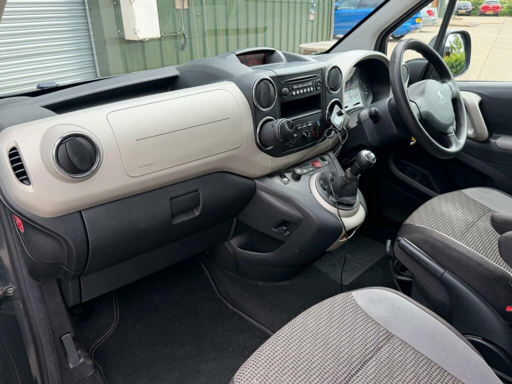 Peugeot Partner Tepee 1.6 E-hdi Tepee S 92 Bhp White #24