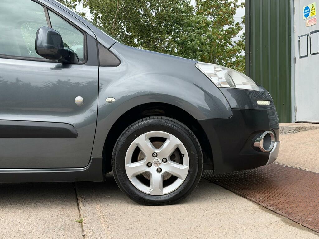 Peugeot Partner Tepee 1.6 E-hdi Tepee S 92 Bhp White #16