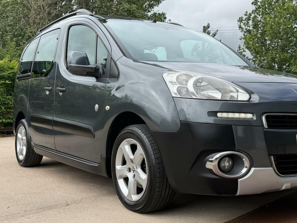 Peugeot Partner Tepee 1.6 E-hdi Tepee S 92 Bhp White #17
