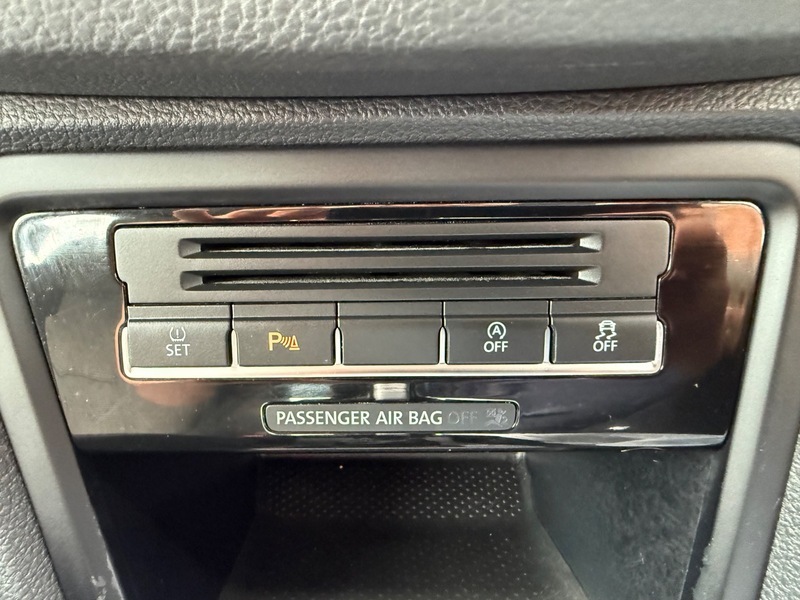 Volkswagen Sharan Mpv Blue #40