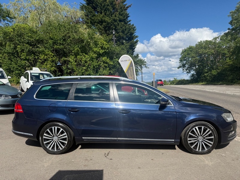 Volkswagen Passat Black #31