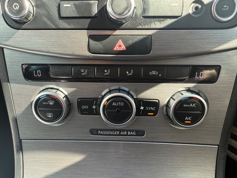 Volkswagen Passat Black #29