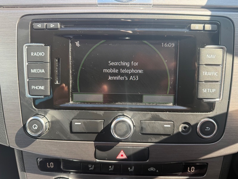 Volkswagen Passat Black #27