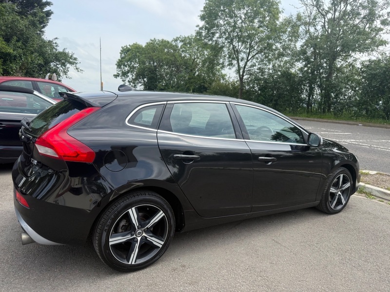 Volvo V40 T3 R-design Nav Plus Black #5