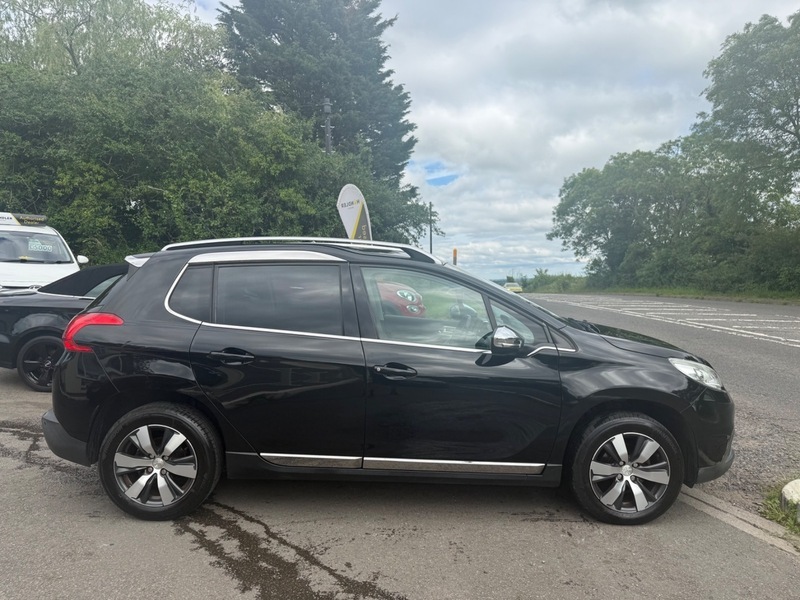 Peugeot e-2008 E-hdi Allure Black #6