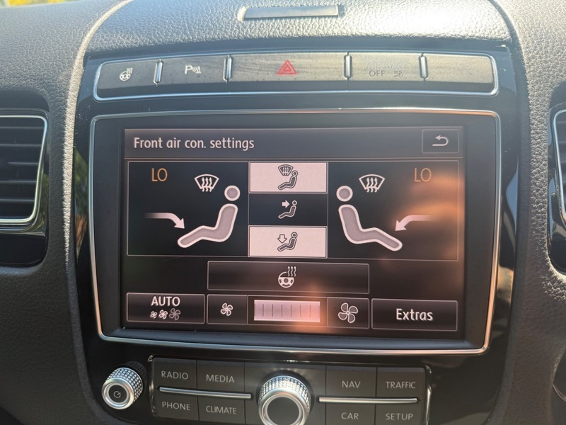 Volkswagen Touareg V6 R-line Tdi Bluemotion Technology Blue #20