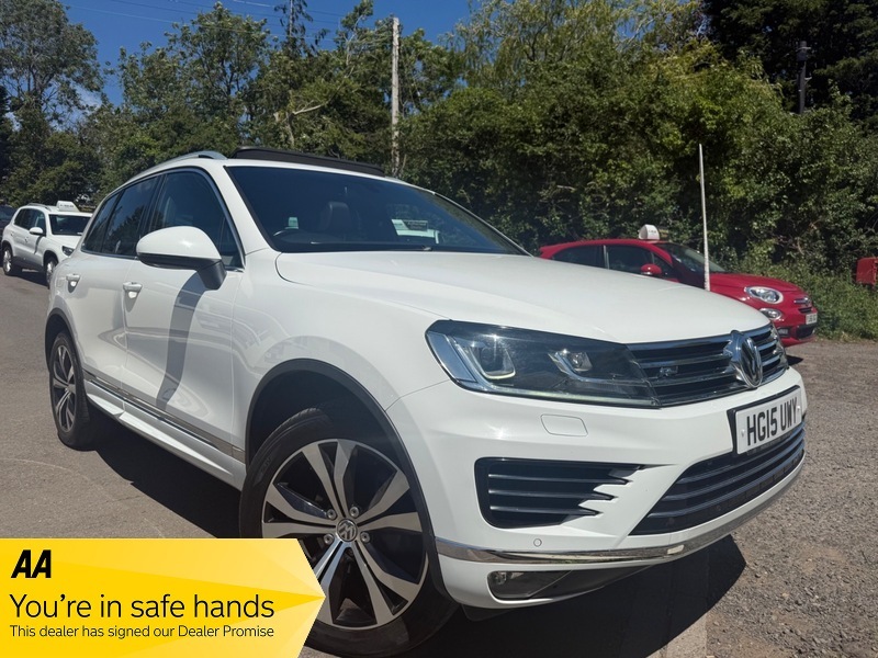 Volkswagen Touareg V6 R-line Tdi Bluemotion White #2