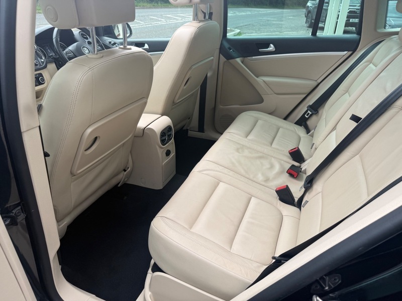 Volkswagen Tiguan 2.0 Tdi Bluemotion Tech Black #10