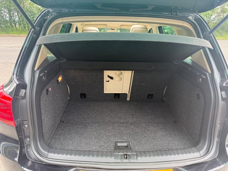 Volkswagen Tiguan 2.0 Tdi Bluemotion Tech Black #9