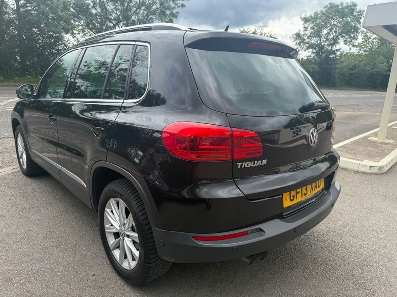 Volkswagen Tiguan 2.0 Tdi Bluemotion Tech Black #12