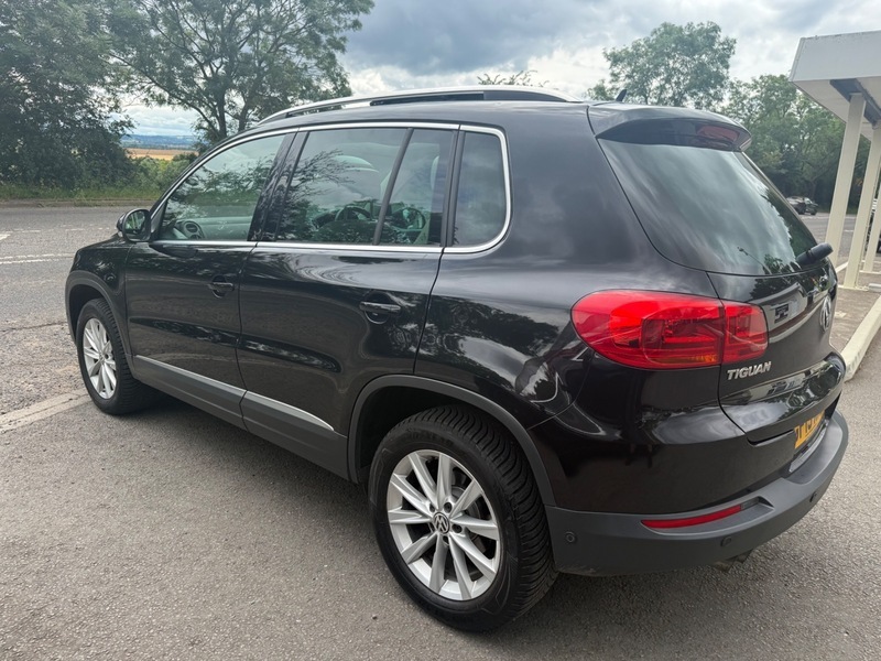 Volkswagen Tiguan 2.0 Tdi Bluemotion Tech Black #11