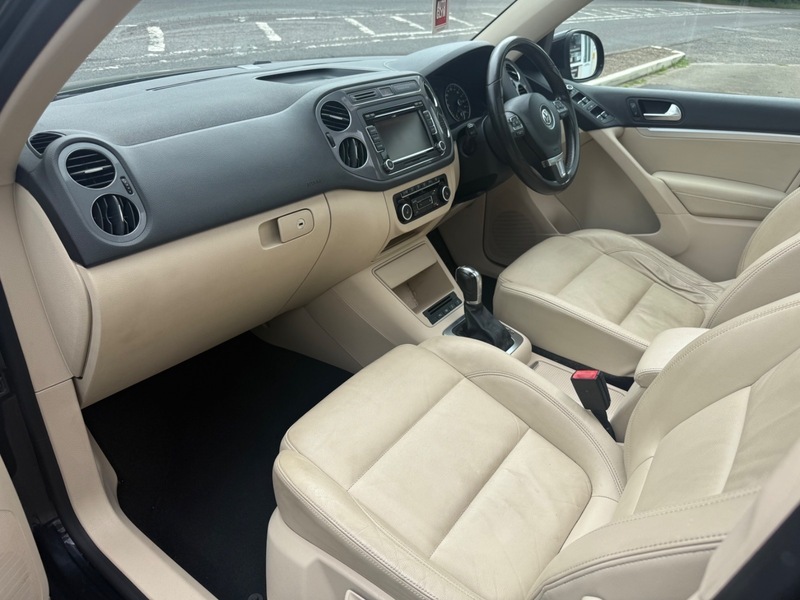 Volkswagen Tiguan 2.0 Tdi Bluemotion Tech Black #14