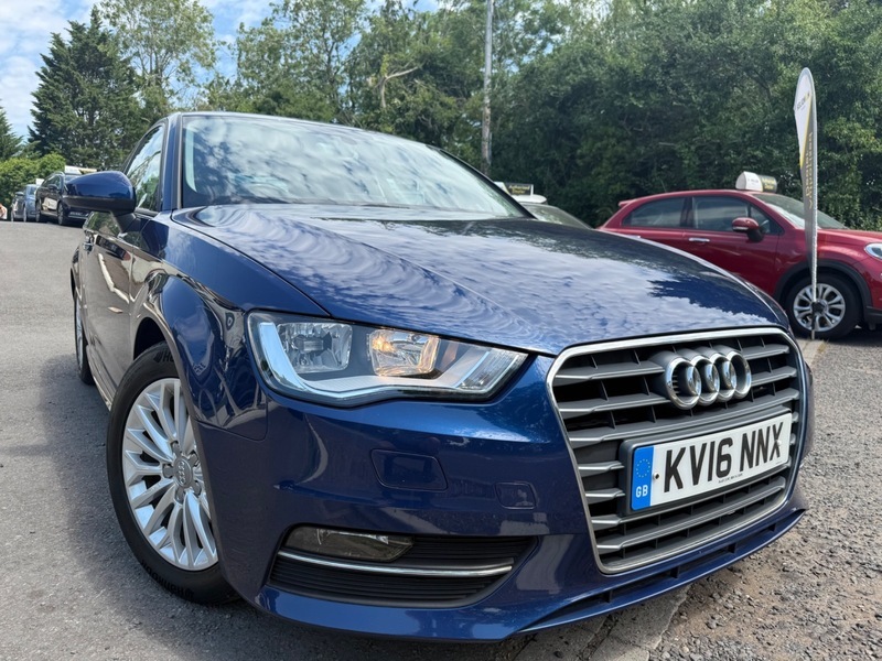 Audi A3 Tdi Ultra Se Technik KV16NNX Blue #4