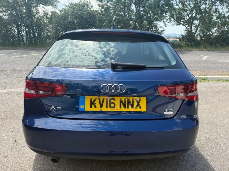 Audi A3 Tdi Ultra Se Technik KV16NNX Blue #5
