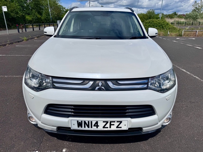 Mitsubishi Outlander Di-d Gx 5 White #3