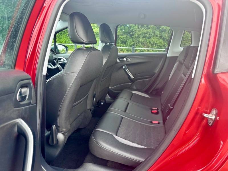 Peugeot e-2008 E-hdi Crossway  #13