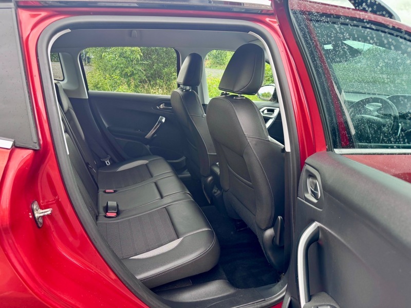 Peugeot e-2008 E-hdi Crossway  #12