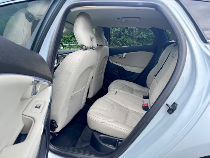 Volvo V40 1.6 D2 Se Euro 5 Ss Blue #13