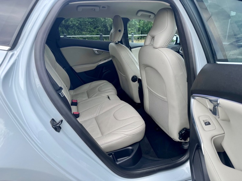 Volvo V40 1.6 D2 Se Euro 5 Ss Blue #12