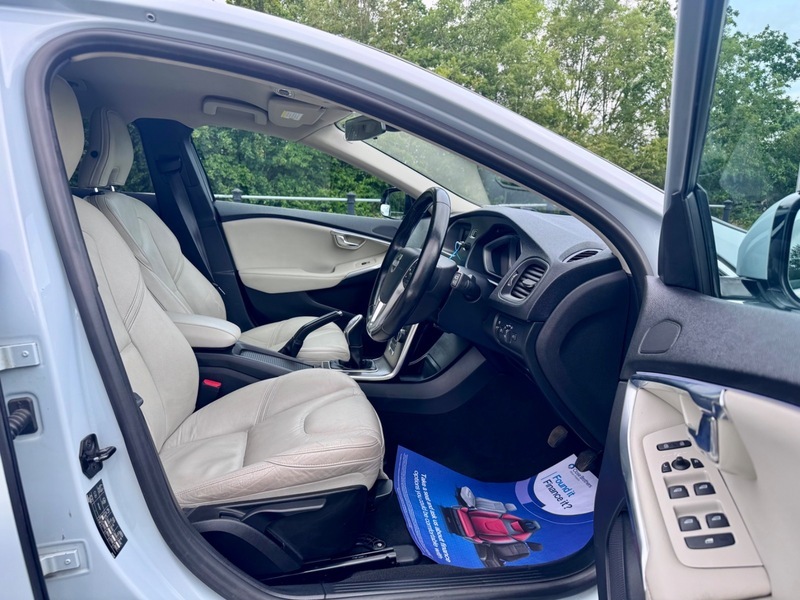 Volvo V40 1.6 D2 Se Euro 5 Ss Blue #9