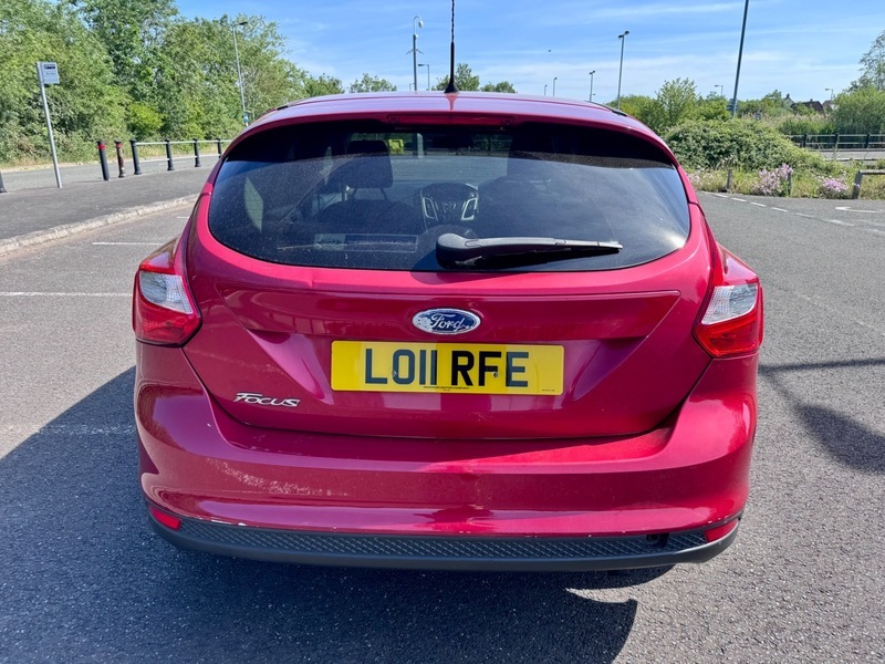 Ford Focus Zetec Red #5