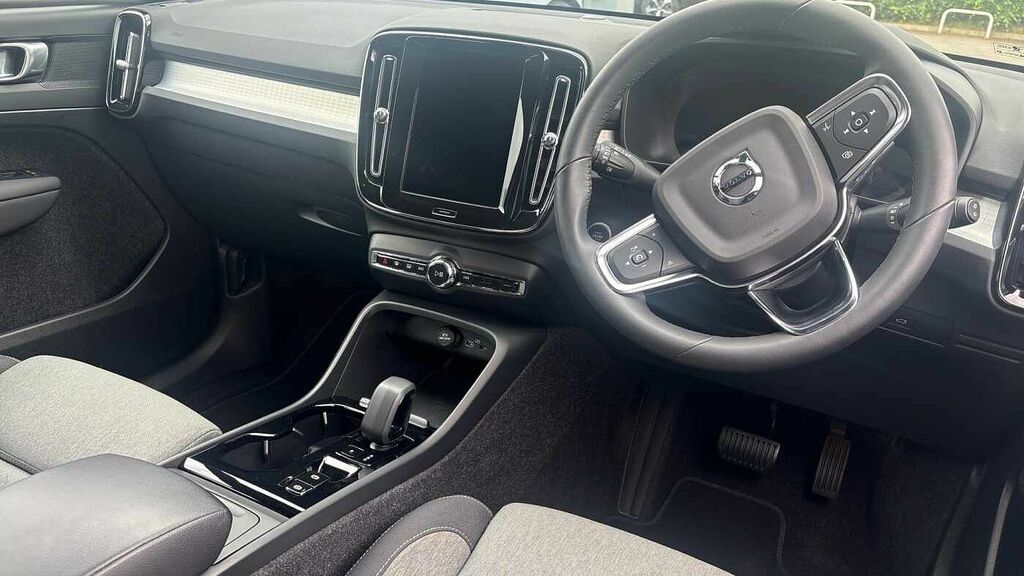 Volvo XC40 Plus, B3 Mild Hybrid, Dark SR72HKV Black #4