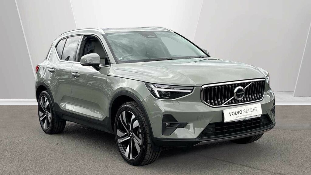 Volvo XC40 Ultra, B4 Mild Hybrid, Bright Green