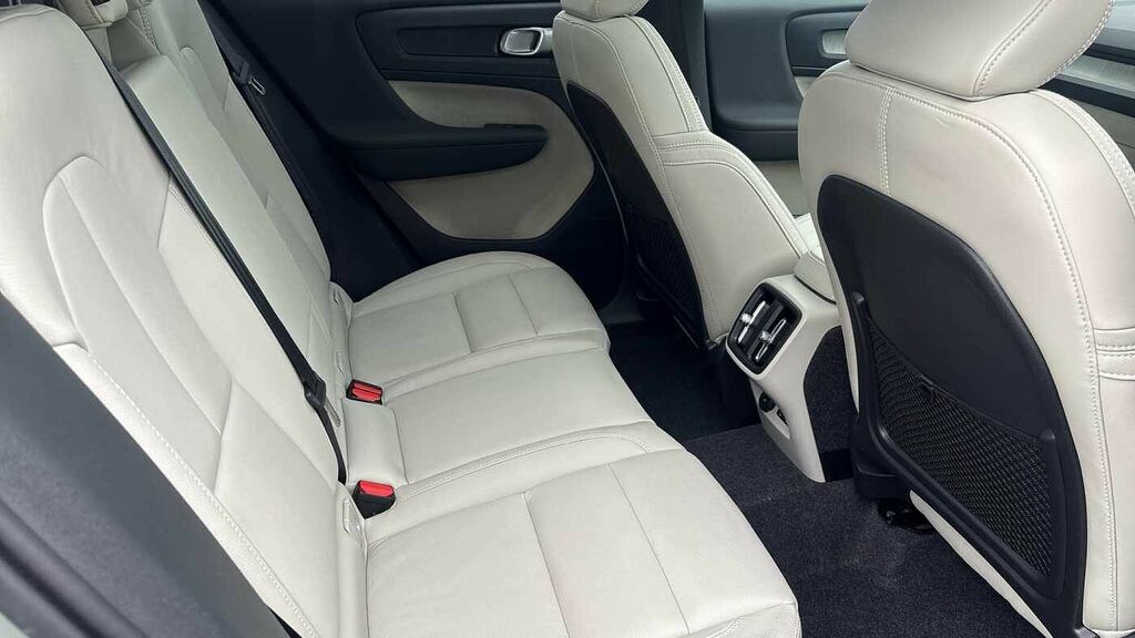Volvo XC40 Ultra, B4 Mild Hybrid, Bright LC74WHT Green #6