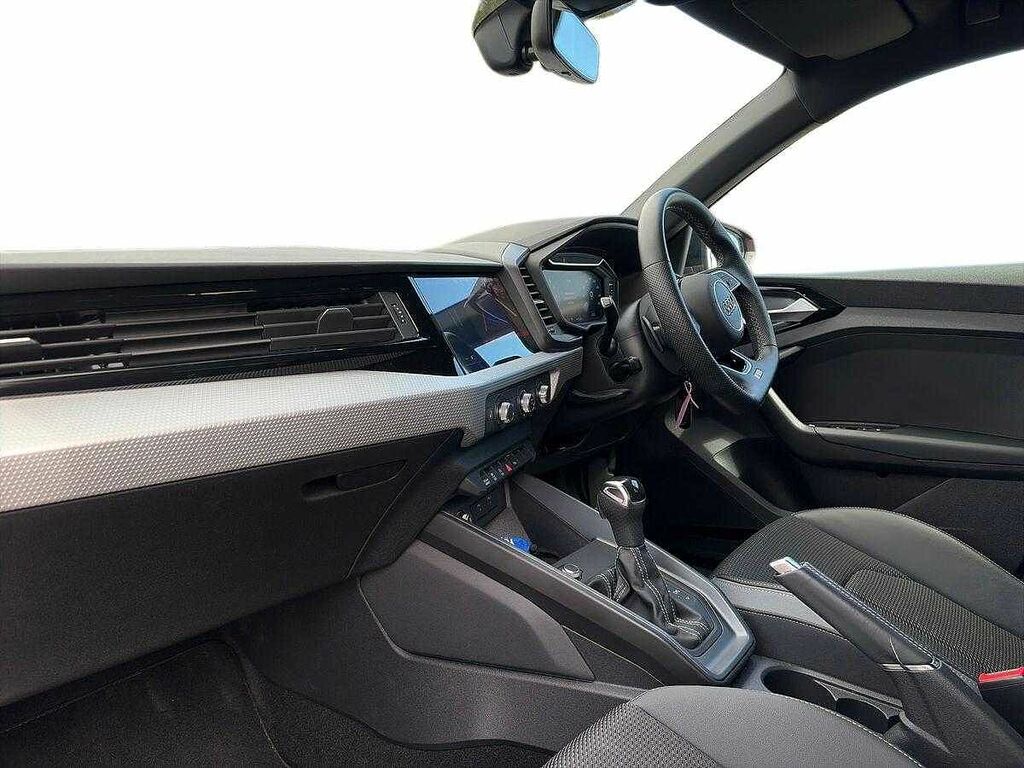 Audi A1 Black Edition 35 Tfsi 150 Ps S Tronic SY73LCZ Red #2