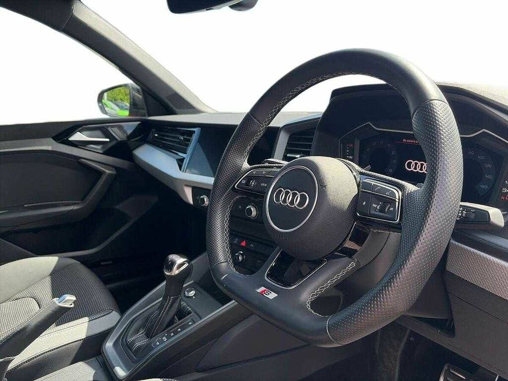 Audi A1 Black Edition 35 Tfsi 150 Ps S Tronic SY73LCZ Red #6