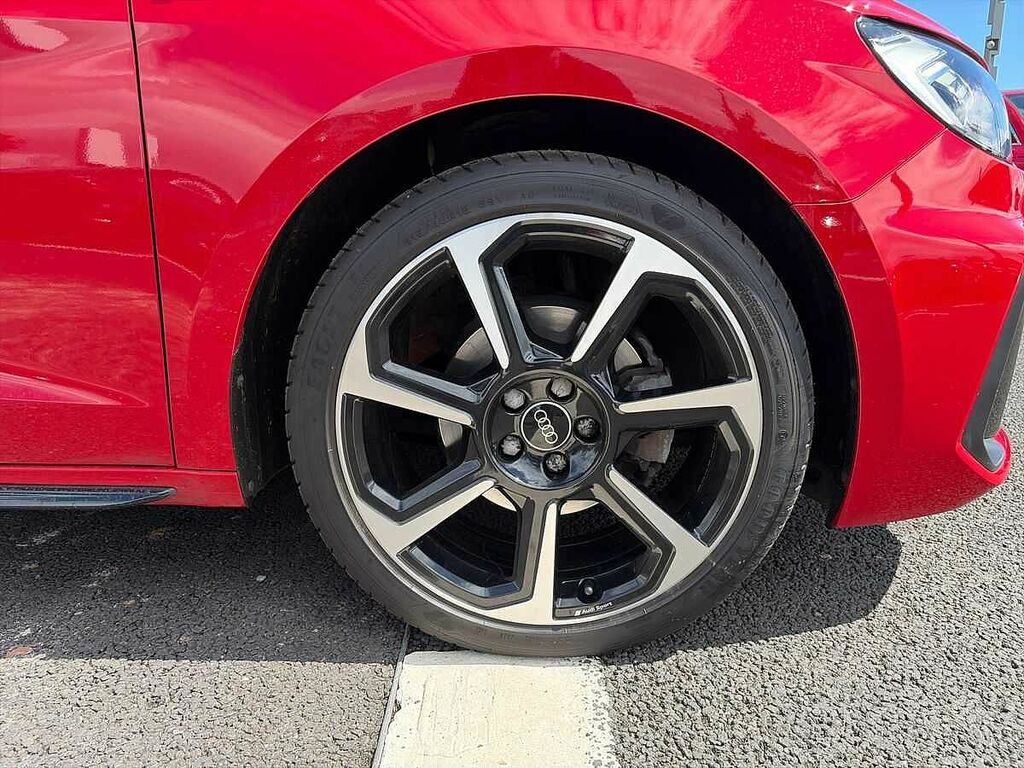Audi A1 Black Edition 35 Tfsi 150 Ps S Tronic SY73LCZ Red #5
