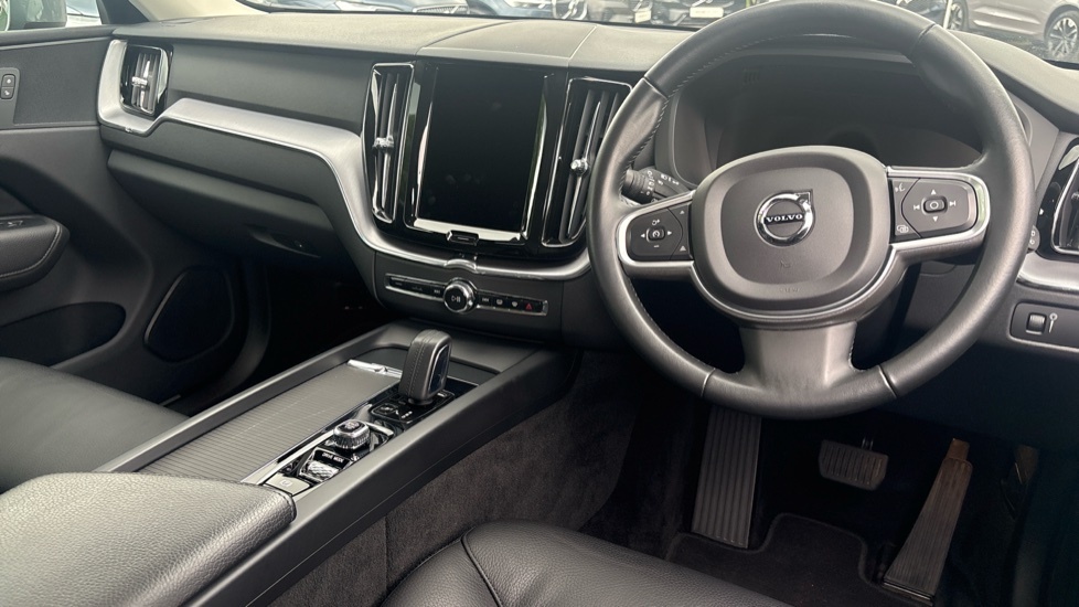 Volvo XC60 Momentum, B4 Awd Mild Hybrid Grey #4