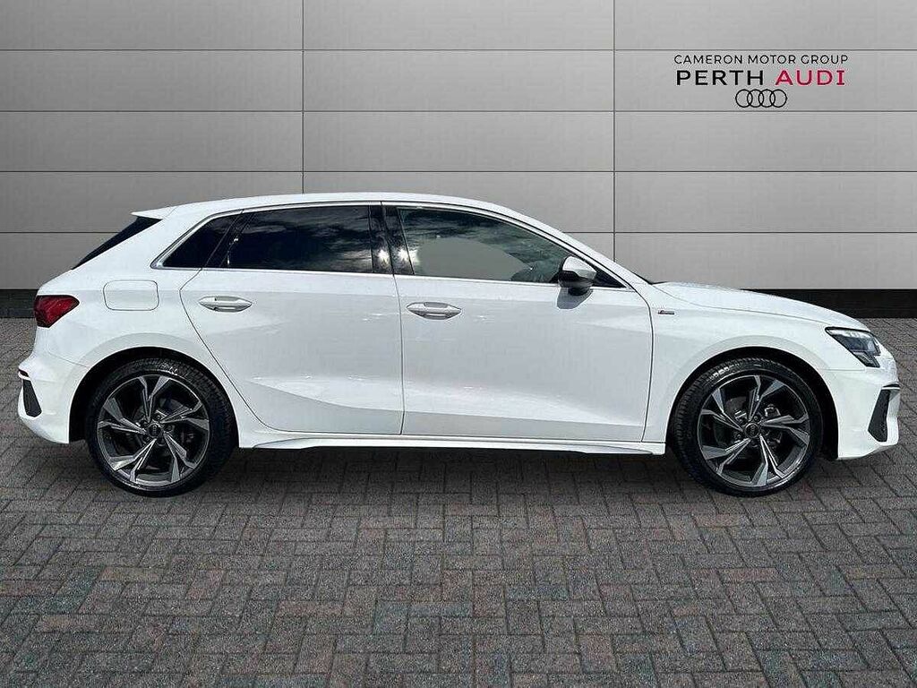 Audi A3 S Line 35 Tfsi 150 Ps 6-Speed SY23YUW White #4