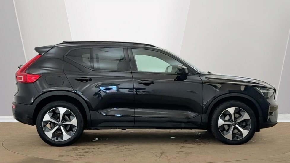 Volvo XC40 Ultimate, B4 Mild Hybrid, Dark CK23FWN Black #2