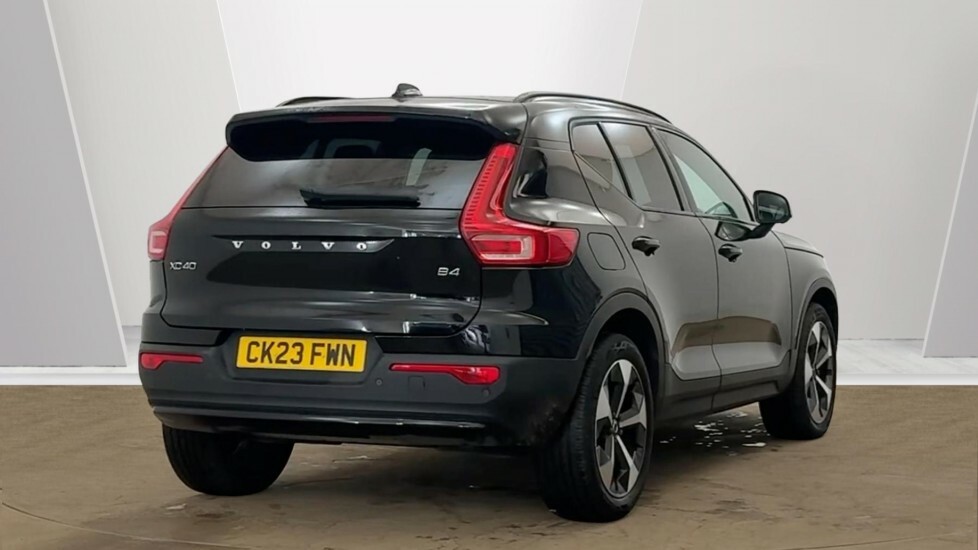 Volvo XC40 Ultimate, B4 Mild Hybrid, Dark CK23FWN Black #3