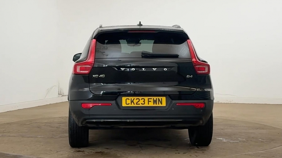 Volvo XC40 Ultimate, B4 Mild Hybrid, Dark CK23FWN Black #4