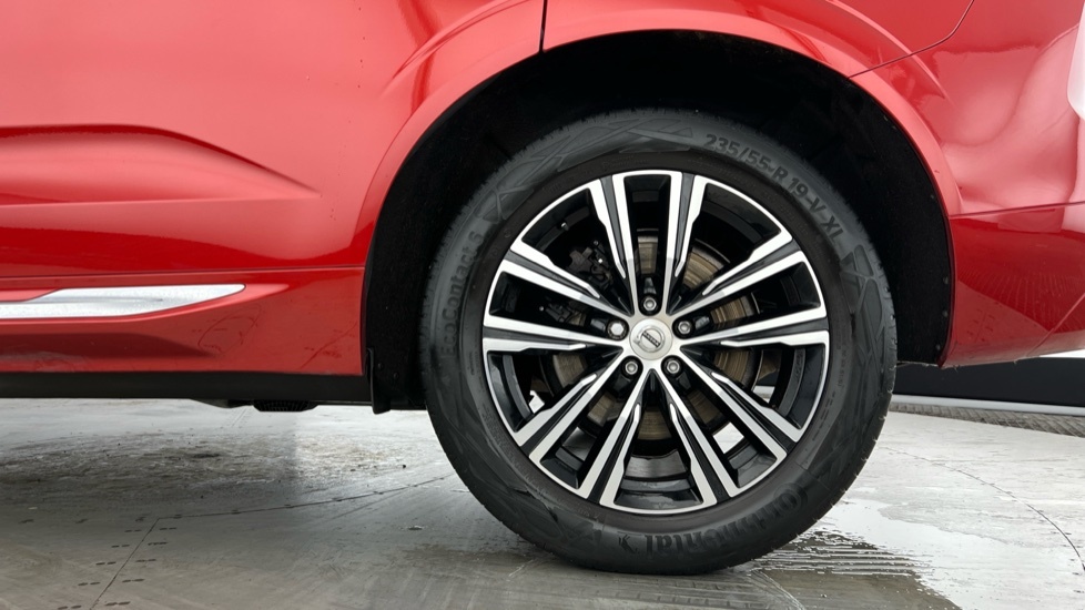 Volvo XC60 Inscription, B5 Mild Hybrid NX22KVM Red #4