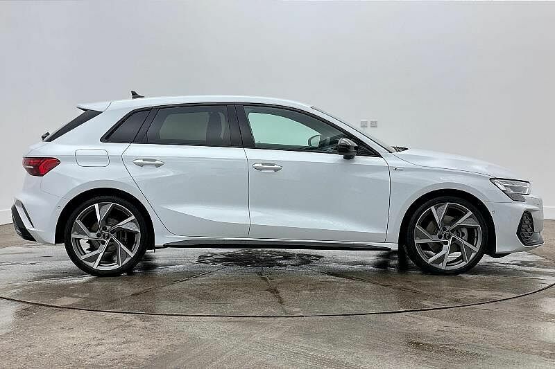 Audi A3 Black Edition Tfsi 150 Ps S Tronic DG75WHE White #4