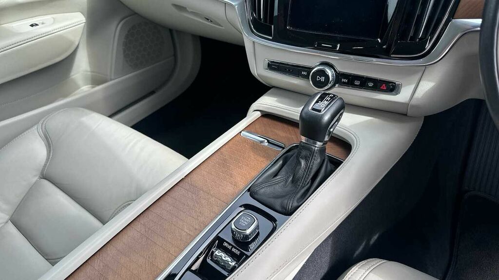 Volvo V90 D2 R-design Nav Plus White #21