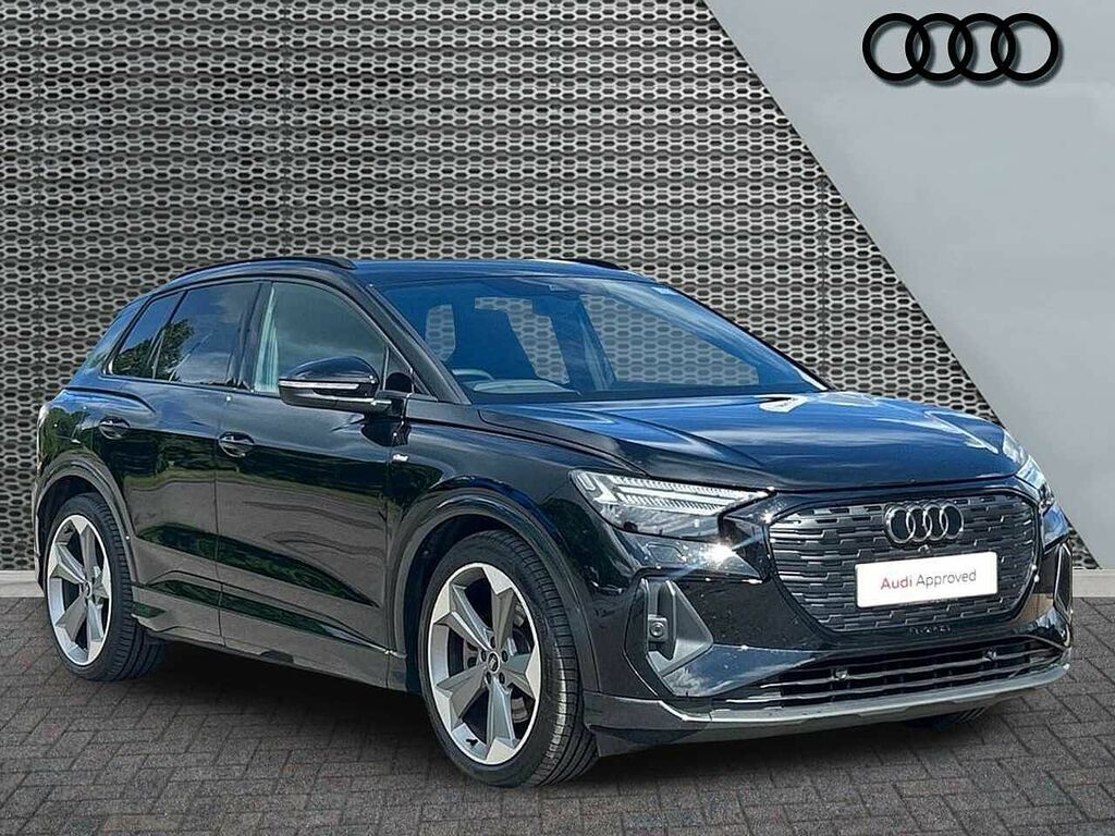 Audi Q4 E Tron Q4 Black Edition 45 E-tron Quattro 210,00 Kw ST24ZKX Black