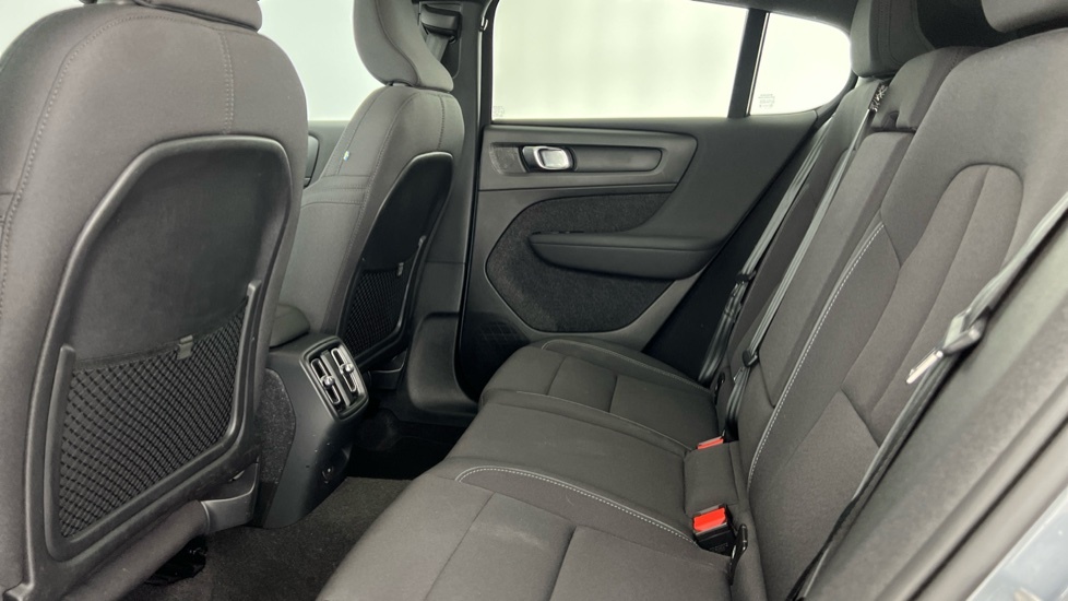 Volvo C40 Core Blue #14