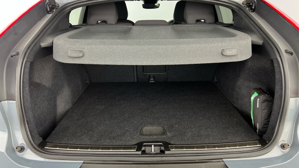 Volvo C40 Core Blue #10