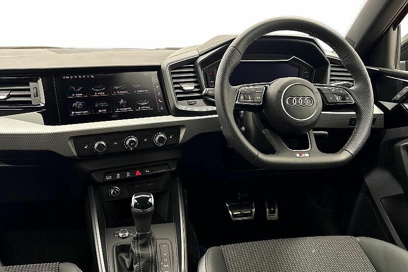 Audi A1 Black Edition 35 Tfsi 150 Ps S Tronic KN26VAO Red #2