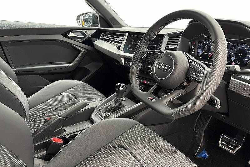 Audi A1 Black Edition 35 Tfsi 150 Ps S Tronic KN26VAO Red #6