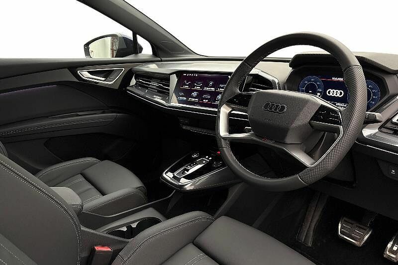 Audi Q4 E Tron Q4 S Line 45 E-tron 210,00 Kw KP75XEY Blue #6