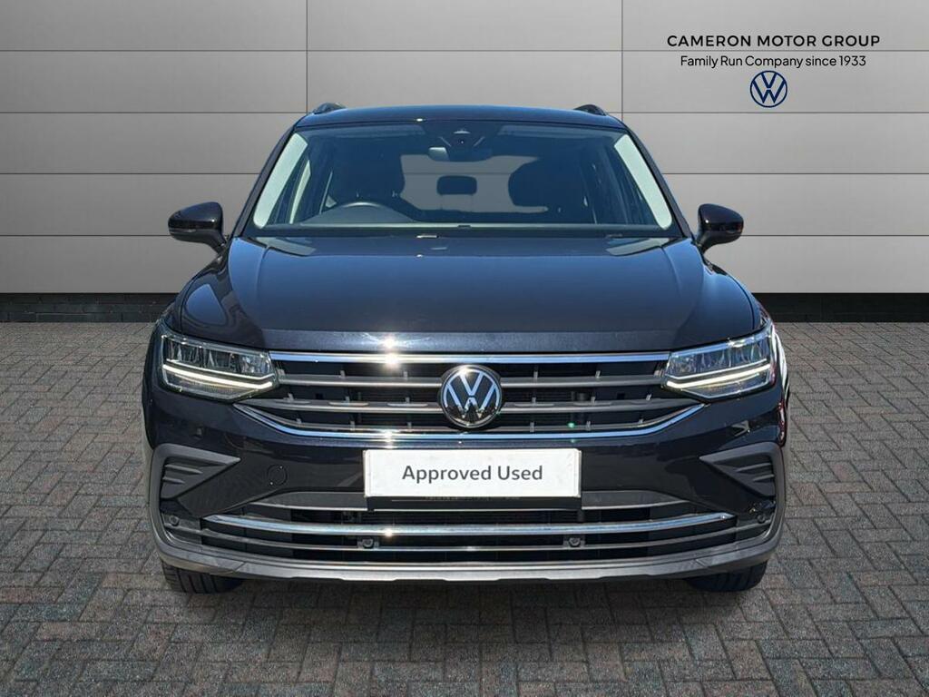 Volkswagen Tiguan 2.0 Tdi Active Black #6