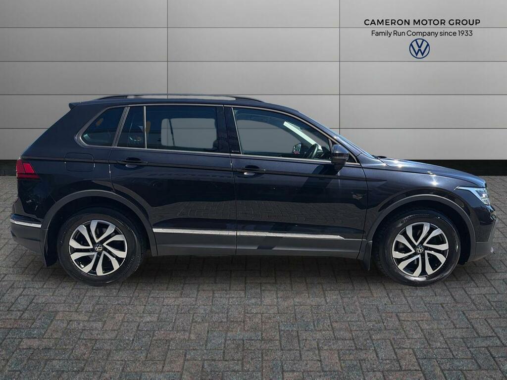 Volkswagen Tiguan 2.0 Tdi Active Black #2