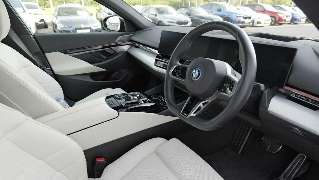 BMW i5 250Kw Edrive40 M Sport 84Kwh 2025 YX25HYC Black #6