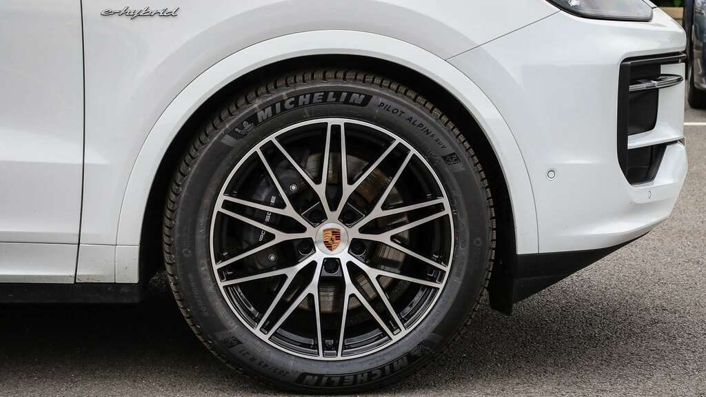 Porsche Cayenne E-hybrid 2025 2025 BP25EZA White #6
