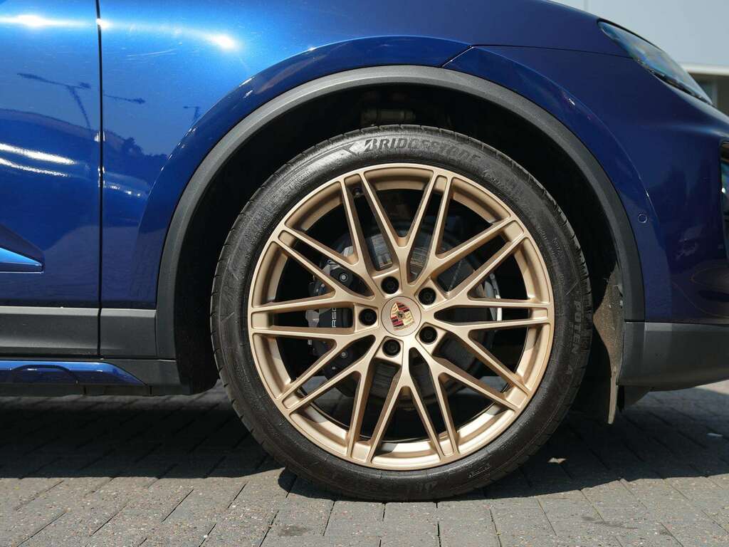 Porsche Macan 4 2025 2025 BL25FHG Blue #5